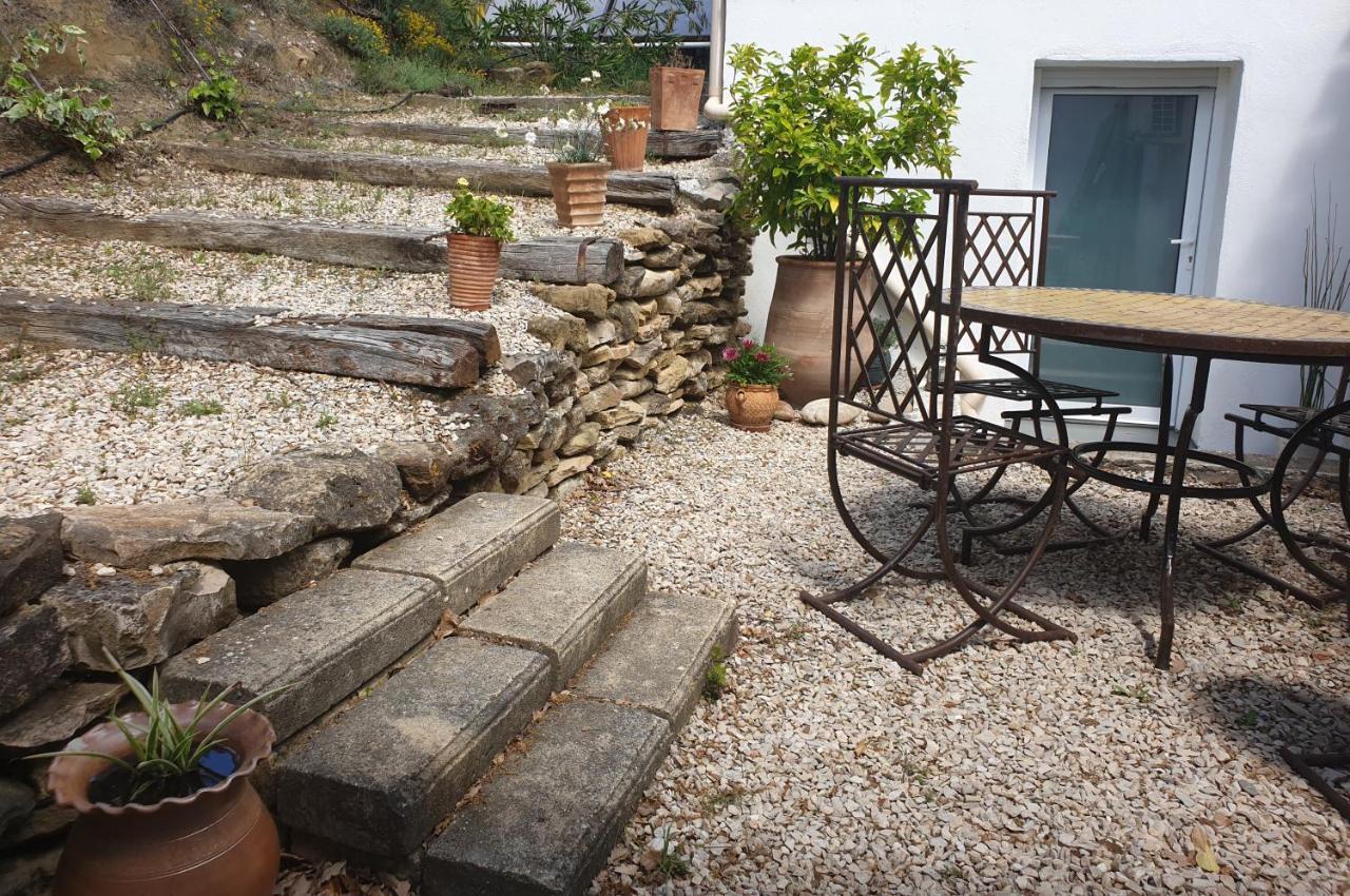 Gites L'Hermitage La Tour-dʼAigues Eksteriør billede